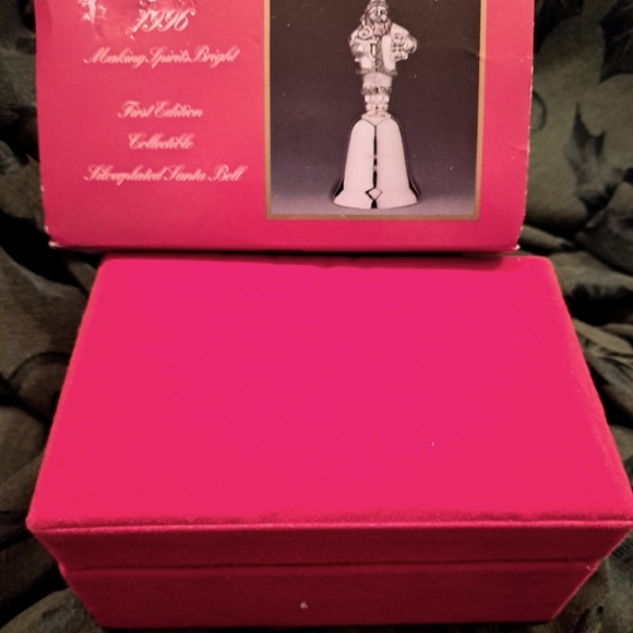 Vintage 1996 Madison Avenue 1st edition Santa Bell - Picture 3 of 11